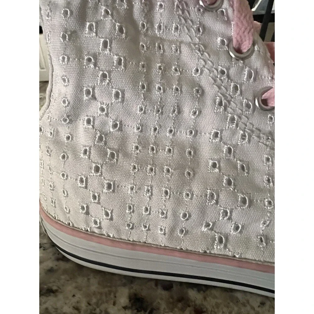 Converse Chuck Taylor Eyelet High Top Sneakers Youth 5 Women’s 7 Pink/White EUC